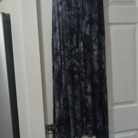Lock & Love Tie Dye Maxi Skirt, Size Large - Picture 3 of 5